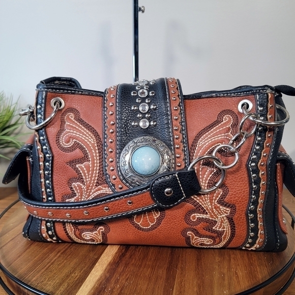 P & G COLLECTION Brown Western Shoulder Bag Embellished Studded - Picture 4 of 17